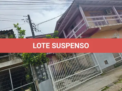 LOTE 001 - DIREITOS POSSESSÓRIOS DO IMÓVEL ASSIM DESCRITO: UM TERRENO URBANO, localizado na Rua Feliz, nº 1750, Bairro Curtume, cidade de Torres/RS, com benfeitorias, UMA CASA RESIDENCIAL