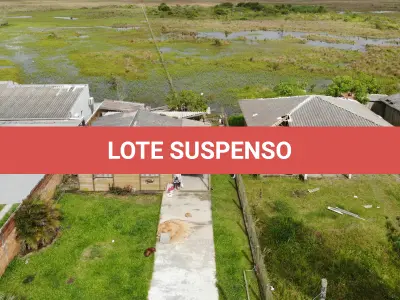 LOTE 001 - UMA CASA DE MADEIRA (NÃO AVERBADA), CONSTITUÍDA SOBRE O LOTE  04, DA QUADRA 35, PRAIA DE ARPOADOR – XANGRI-LÁ