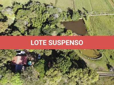 LOTE 002 - UM TERRENO RURAL COM ÁREA SUPERFICIAL DE SEIS MIL QUATROCENTOS E SESSENTA E SEIS METROS E SETENTA E CINCO CENTIMETROS QUADRADOS (6.466,75M²), QUE É A FRAÇÃO IDEAL DENTRO DA ÁREA COM 7.063,50M², SITUADO NO LUGAR DENOMINADO PRIMEIRA SECÇÃO SALINA, TORRES/RS