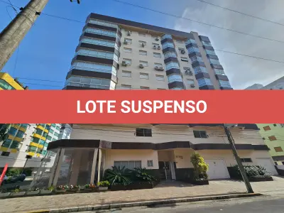 LOTE 001 - UM APARTAMENTO N° 504 (QUINHENTOS E QUATRO), do Edifício Comercial e Residencial TUIANE, situado na Rua 4 (quatro), n° 1143, na Praia ZONA NOVA DE CAPÃO DA CANOA, neste Município de CAPÃO DA CANOA/RS