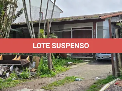LOTE 001 - DIREITOS POSSESSÓRIOS DE UM TERRENO URBANO, COM EDIFICAÇÃO RESIDENCIAL EM ALVENARIA, situado na Rua Rio Guarita, n° 1120, MUNICÍPIO DE XANGRI-LÁ/RS.