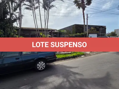 LOTE 001 - DIREITOS POSSESSÓRIOS DE UM TERRENO URBANO, COM EDIFICAÇÃO RESIDENCIAL EM ALVENARIA, situado na Rua Rio Guarita, n° 1120, MUNICÍPIO DE XANGRI-LÁ/RS.
