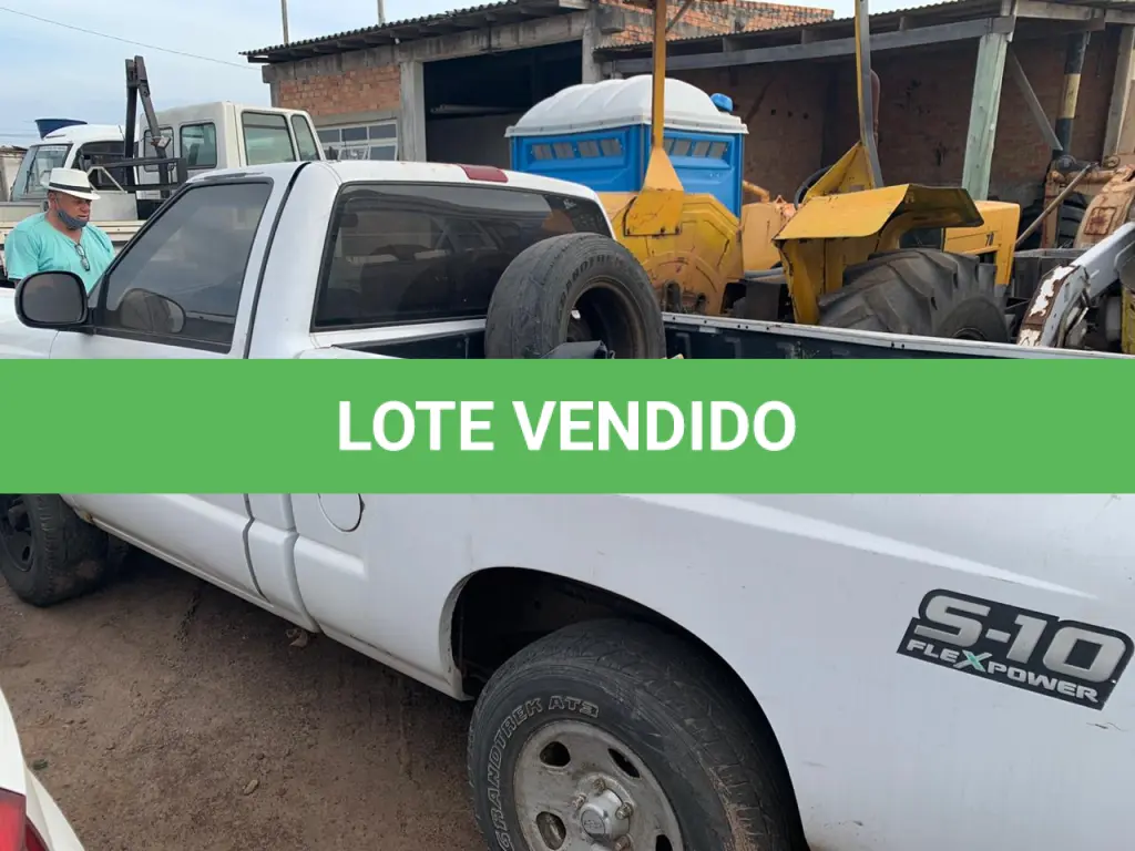 LOTE 015