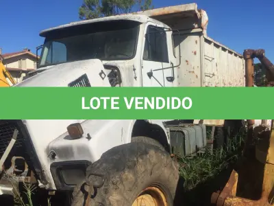 LOTE 002 - CAMINHÃO BASCULANTE, VOLVO N10