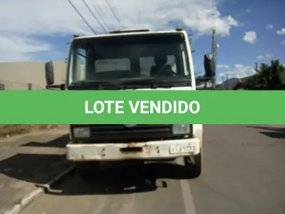 LOTE 004 - CAMINHÃO BASCULANTE FORD, CARGO 2218, ANO E MODELO 1990
