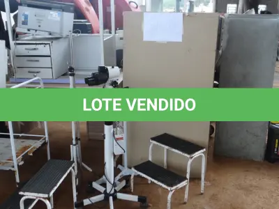 LOTE 007 - SUCATAS DE MÓVEIS