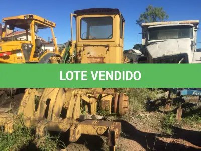 LOTE 003 - MOTONIVELADORA 120B