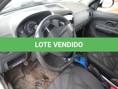 LOTE 004 - VEÍCULO FIAT PALIO FIRE, ANO 2015  MODELO 2016