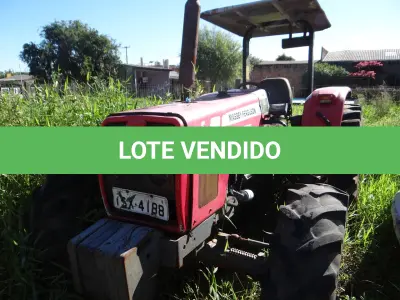 LOTE 021 - TRATOR MASSEY-FERGUSON, ANO E MODELO 2009