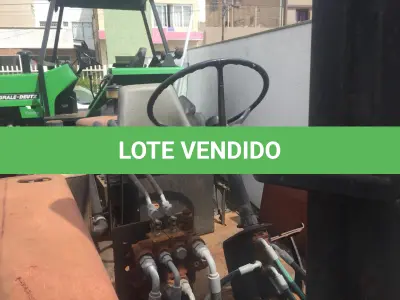 LOTE 006 - TRATOR MF, MASSEY FERGUSON, MODELO MF 65X C/ EMPILHADEIRA