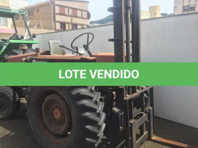 LOTE 006 - TRATOR MF, MASSEY FERGUSON, MODELO MF 65X C/ EMPILHADEIRA