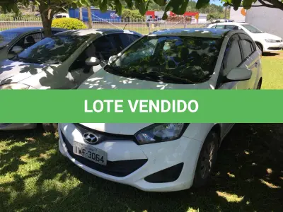 LOTE 004 - Veículo HB20S Hyundai, Ano 2014 Modelo 2015