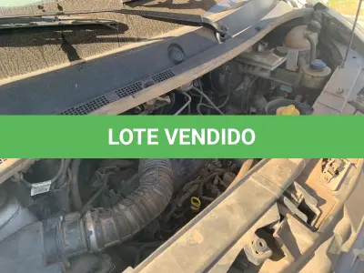 LOTE 001 - AMBULÂNCIA RENAULT/CHAPECO, ano 2013 e modelo 2014