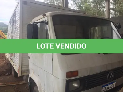 LOTE 001 - CAMINHÃO VW, 7.90 S, placas IIW-6H14, diesel, ano e modelo 1989, cor branca