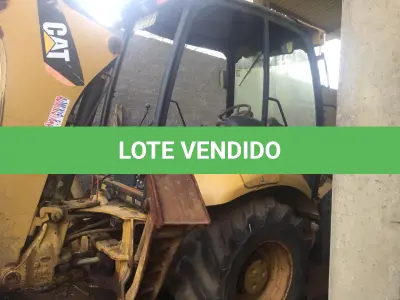 LOTE 009 - RETROESCAVADEIRA CAT, 416 E, placas IQU 2103, diesel, cor amarela, ano e modelo 2010