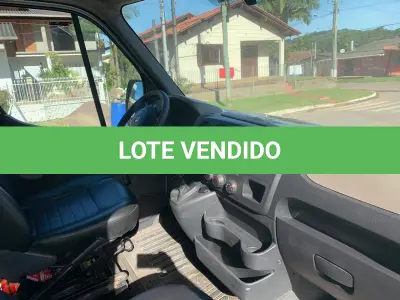 LOTE 001 - AMBULÂNCIA RENAULT/CHAPECO, ano 2013 e modelo 2014