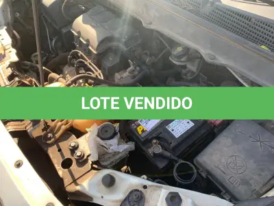 LOTE 005 - VEÍCULO CHEVROLET/SPIN, 1.8L AT LTZ, ano e modelo 2014, 7P 108CV.