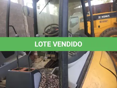 LOTE 009 - RETROESCAVADEIRA CAT, 416 E, placas IQU 2103, diesel, cor amarela, ano e modelo 2010