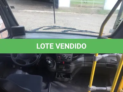 LOTE 004 - MICROONIBUS IVECO, CITYCLASS 70C17, placas IWI 5457, diesel, ano e modelo 2014, cor amarela.
