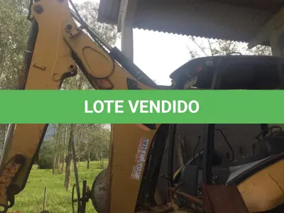 LOTE 009 - RETROESCAVADEIRA CAT, 416 E, placas IQU 2103, diesel, cor amarela, ano e modelo 2010