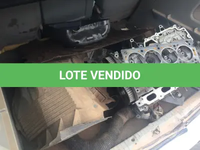 LOTE 008 - VEÍCULO RENAULT/SCENIC, RT 1.6 16V, placas ILI-9466, gasolina, ano e modelo 2003, cor branca.