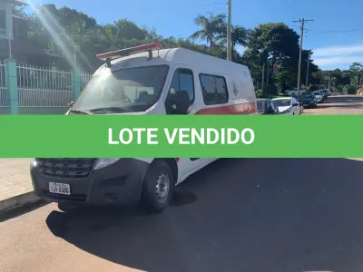LOTE 001 - AMBULÂNCIA RENAULT/CHAPECO, ano 2013 e modelo 2014