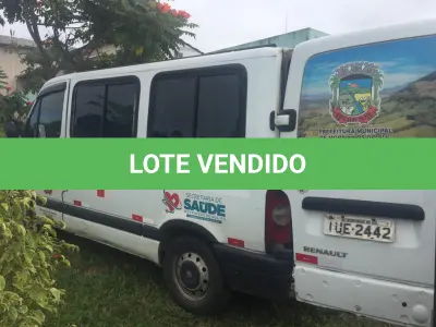 LOTE 005 - MICROONIBUS RENAULT MASTER JAEDI, diesel, cor branca, ano e modelo 2013, placas IUE 2442