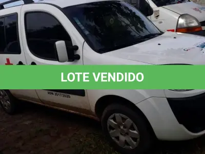 LOTE 003 - VEÍCULO FIAT/DOBLO, ATTRACTIV 1.4, placas IVR-2111, flex, ano e modelo 2014, cor branca