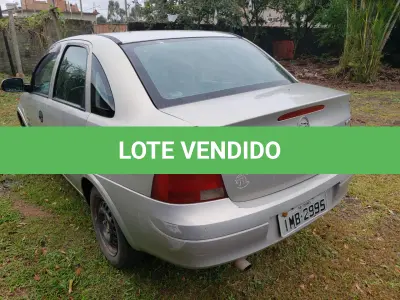 LOTE 004 - UM VEÍCULO GM/CORSA SEDAN PREMIUM, PLACAS IMB-2995