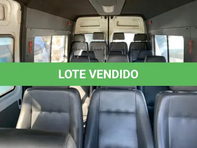 LOTE 002 - MICROONIBUS RENAULT MASTER JAEDI, diesel, ano 2012, modelo 2013