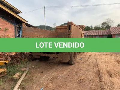 LOTE 002 - CAMINHÃO FORD F14000, placas IHN-6844, diesel, ano e modelo 1990, cor branca