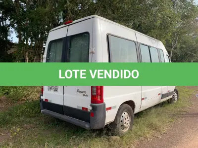 LOTE 004 - VEÍCULO FIAT/DUCATO MULTI TAKO, placas IVR-1520, diesel, ano e modelo 2014, cor branca