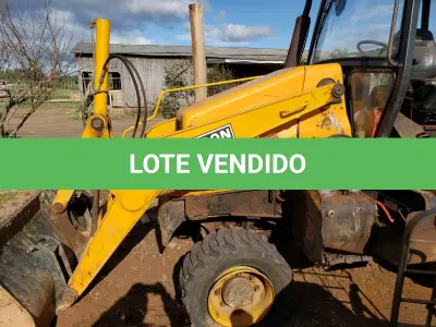 LOTE 004 - RETROESCAVADEIRA RANDON, ano 2013, 4x4