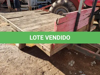 LOTE 001 - CARROÇÃO DE MADEIRA