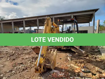 LOTE 004 - RETROESCAVADEIRA RANDON, ano 2013, 4x4