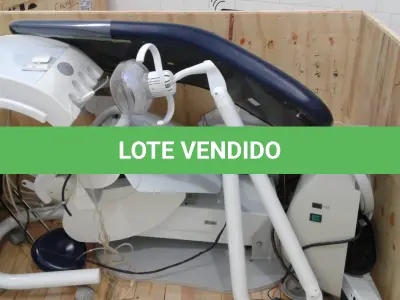 LOTE 012 - 02 CADEIRAS ODONTOLÓGICAS, MARCAS KAVO E GNATUS