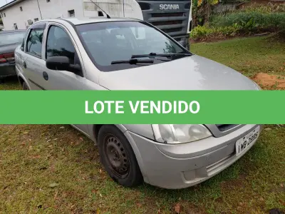 LOTE 004 - UM VEÍCULO GM/CORSA SEDAN PREMIUM, PLACAS IMB-2995