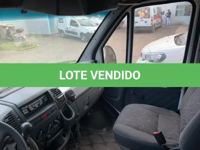 LOTE 001 - CAMINHONETE AMBULÂNCIA PEUGEOT BOXER RONTAN, ano 2012, modelo 2013, cor branca