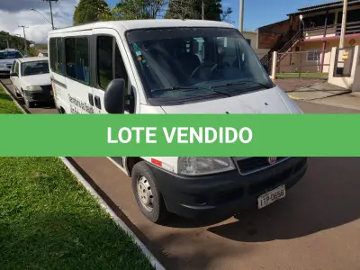 LOTE 003 - VEÍCULO FIAT/DUCATO MINIBUS, ano 2012 e modelo 2013