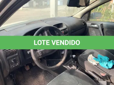 LOTE 001 - GM/ASTRA SEDAN ADVANTAGE , placas IQT-9082, flex, ano e modelo 2010, cor branca