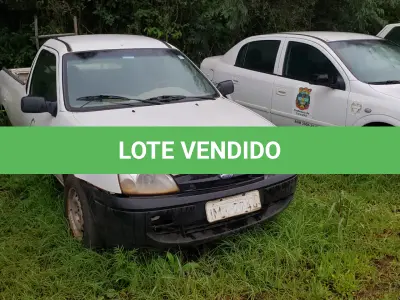 LOTE 007 - FORD/COURIER/Ambulância 1.6 L, placas IMK-7746, gasolina, ano e modelo 2005, cor branca