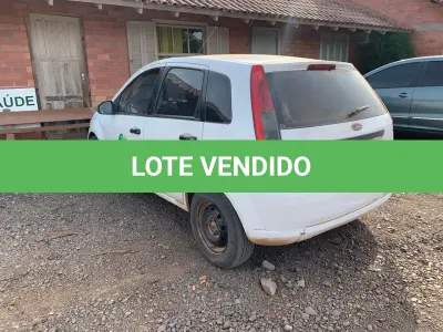 LOTE 008 - VEÍCULO FORD/FIESTA 1.6, placas IRP-4613, flex, ano e modelo 2011, cor branca