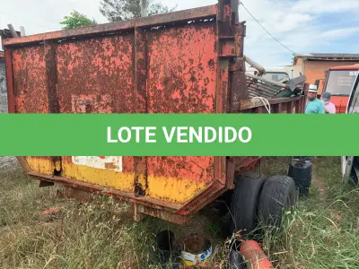LOTE 011 - REBOQUE