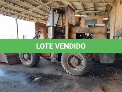 LOTE 017 - PÁ CARREGADEIRA MICHIGAN 55C, diesel Ano e Modelo 1989