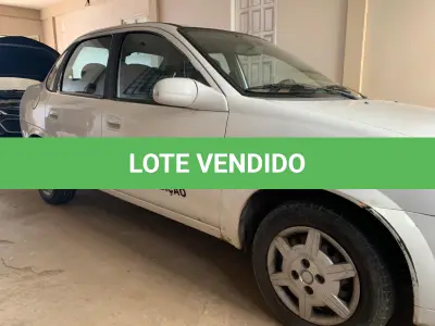 LOTE 004 - VEÍCULO CORSA CLASSIC, LS, ano 2014, modelo 2015