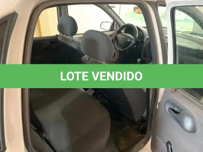 LOTE 004 - VEÍCULO CORSA CLASSIC, LS, ano 2014, modelo 2015