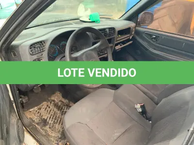 LOTE 015 - VEÍCULO GM/S10 ADVANTAGE S, ano 2010 e modelo 2011