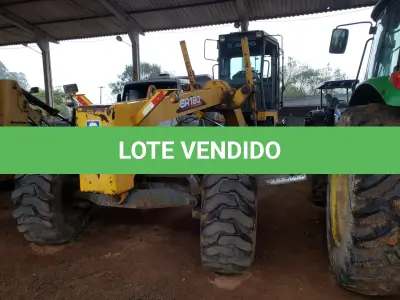 LOTE 003 - MOTO NIVELADORA XCMG, GR 180, motor Grader, diesel,  ano 2010 e modelo 2011