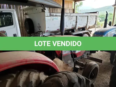 LOTE 003 - Trator Agrale 5075, diesel, ano e modelo 2015, não está funcionando