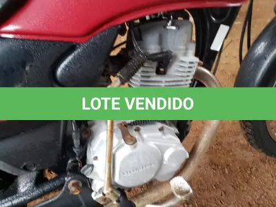 LOTE 007 - MOTOCICLETA HONDA CG, FAN 125, gasolina, placas INE  3399, vermelha, ano e modelo 2006